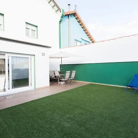En La Cuidad- Con Jardin Y Barbacoa Holiday home Gijon