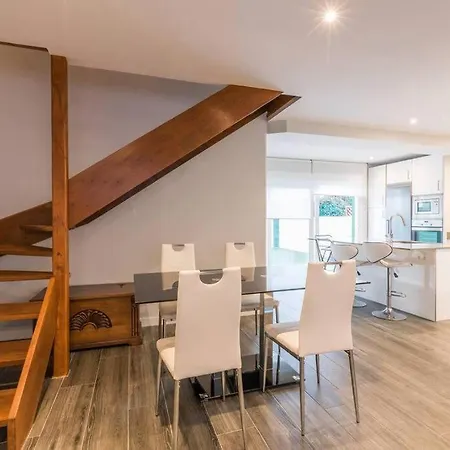En La Cuidad- Con Jardin Y Barbacoa Holiday home *